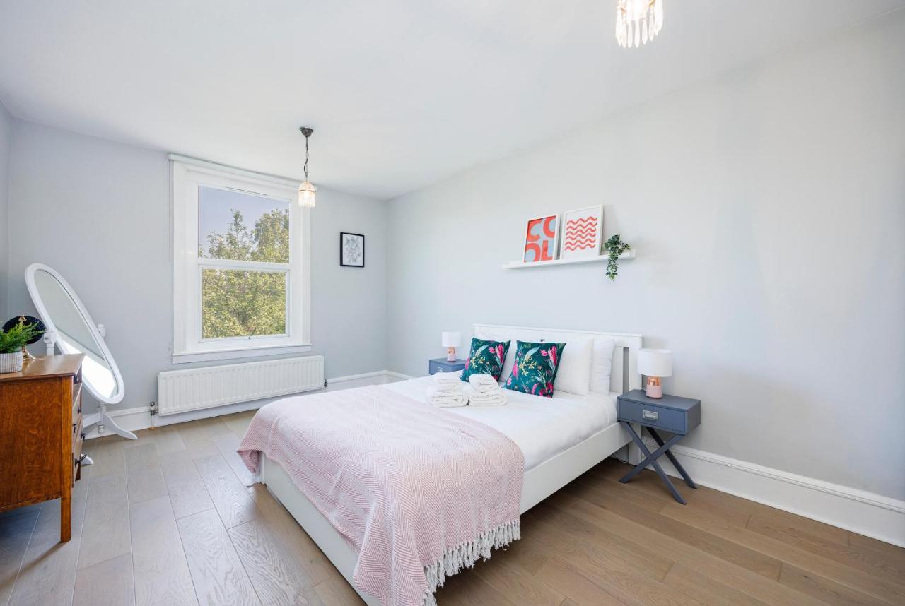 Welcomestay Colliers Wood Two Bed Apartment - Home Away From Home London Exterior photo
